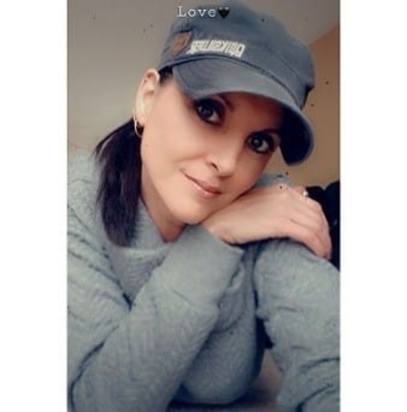 Meet your Posher, Manon - Picture 1 of 1